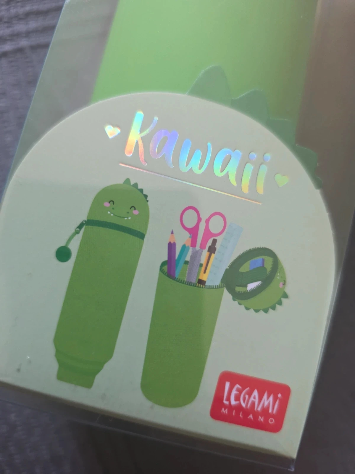 Kawaï Dino Pencil Case Set - Legami and Djeco – photo 4